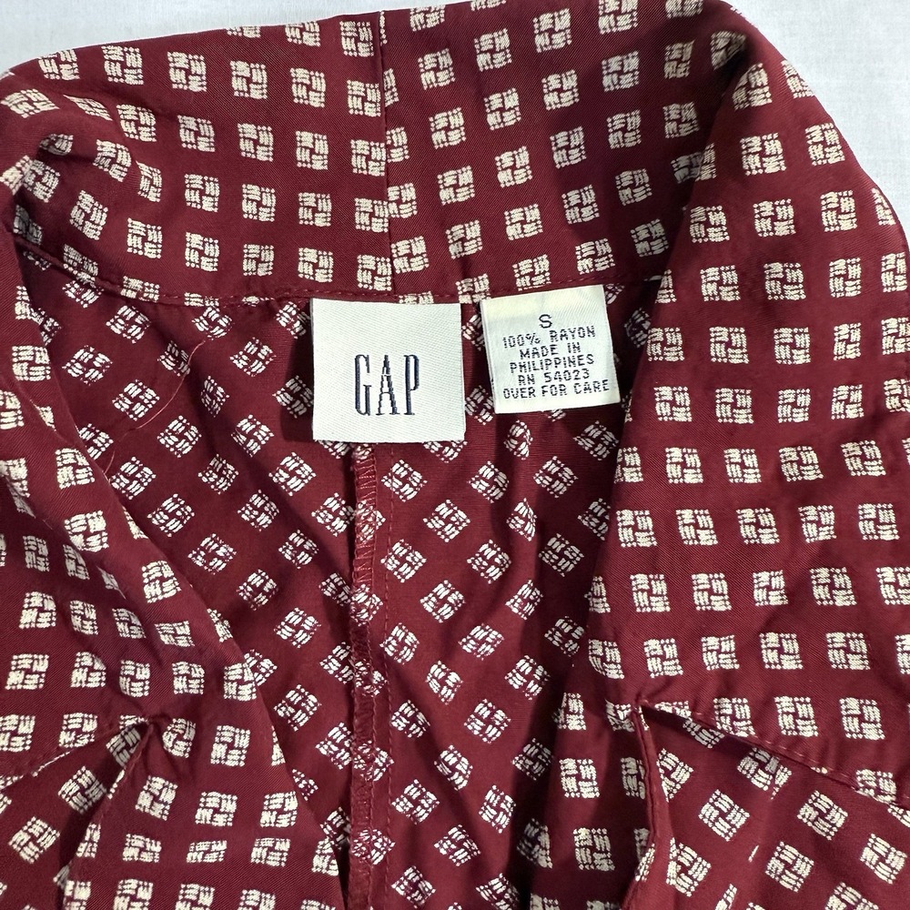 Vtg Gap Dress Sz Small Maroon Geometric Pattern Buttons Collared 100% Rayon - Picture 2 of 12
